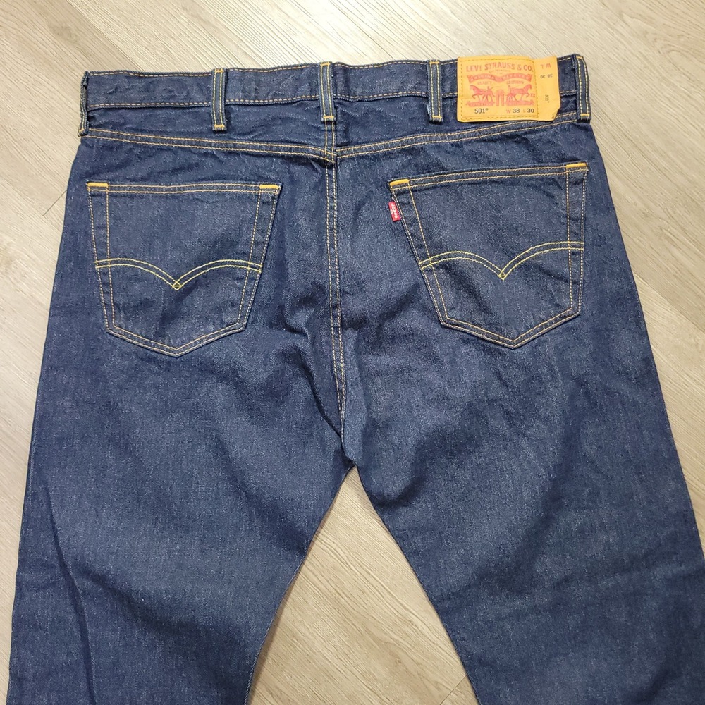 Levi's 501 Jeans Mens 38x30 Dark Blue Wash Original Fit Straight Leg Button Fly